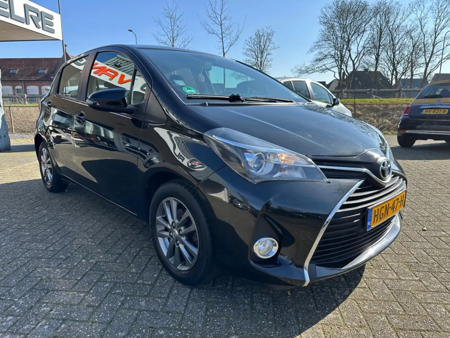 Toyota Yaris 1.0 VVT-i Zwart 5drs 1.0 benzine Facelift Camera S Noir - 2
