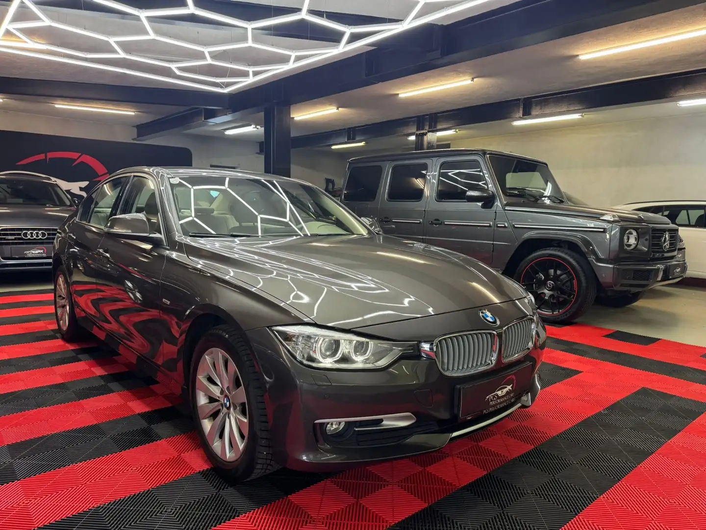 BMW 320 3er-Reihe Diesel (F30)  Österreich-Paket Aut. Grau - 1