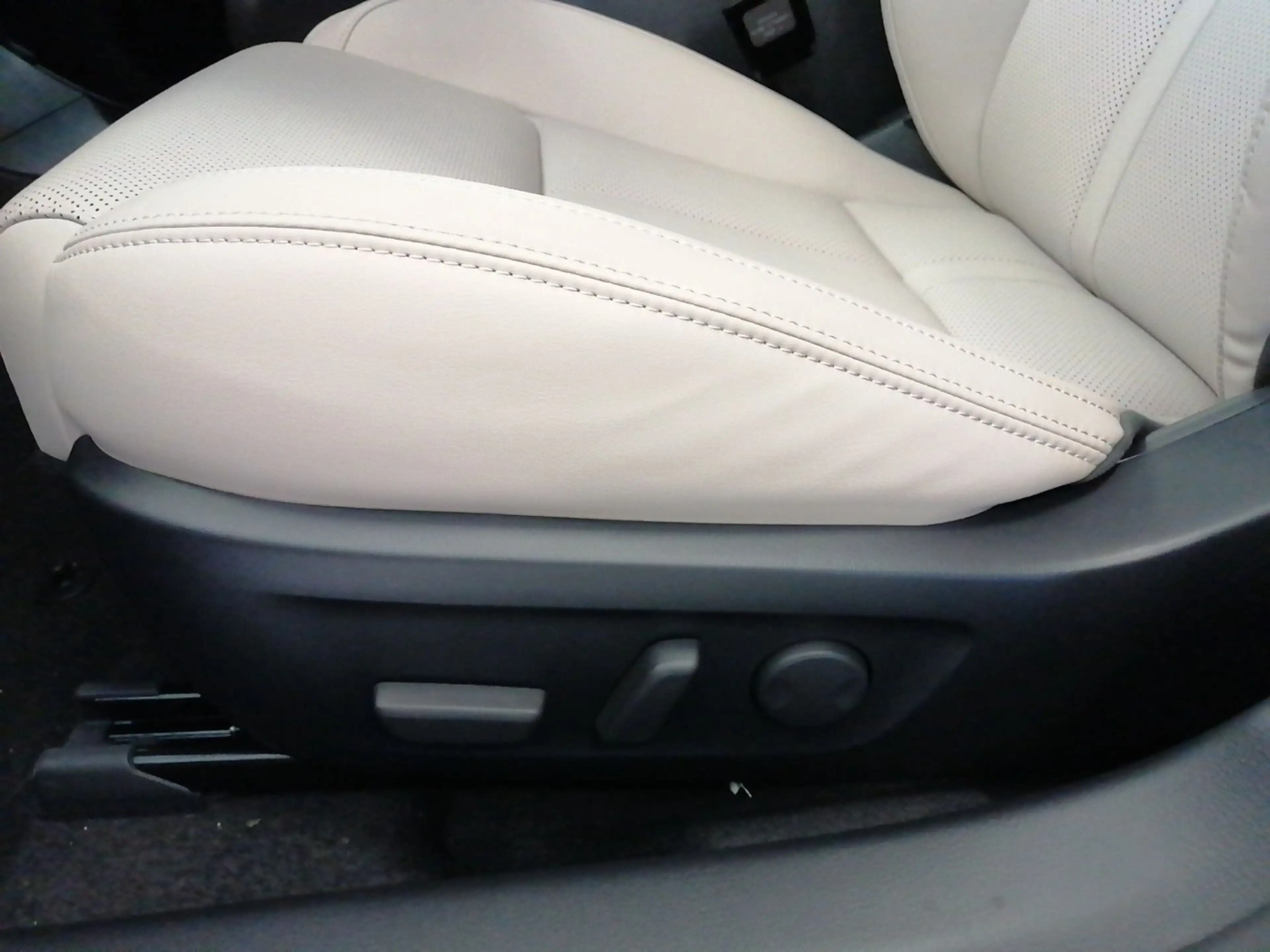 Mazda 6e LR 245PS TAKUMI RED WEEK — photo 8
