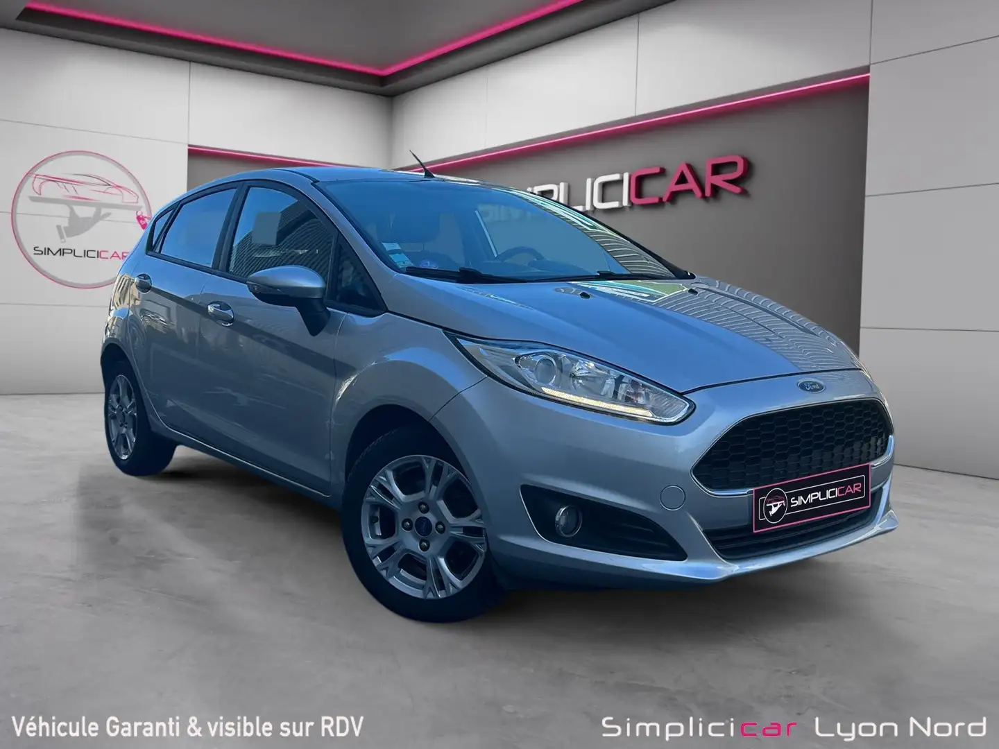 Ford Fiesta Fiesta 1.0 EcoBoost 100 S\u0026amp;S Edition Gris - 1