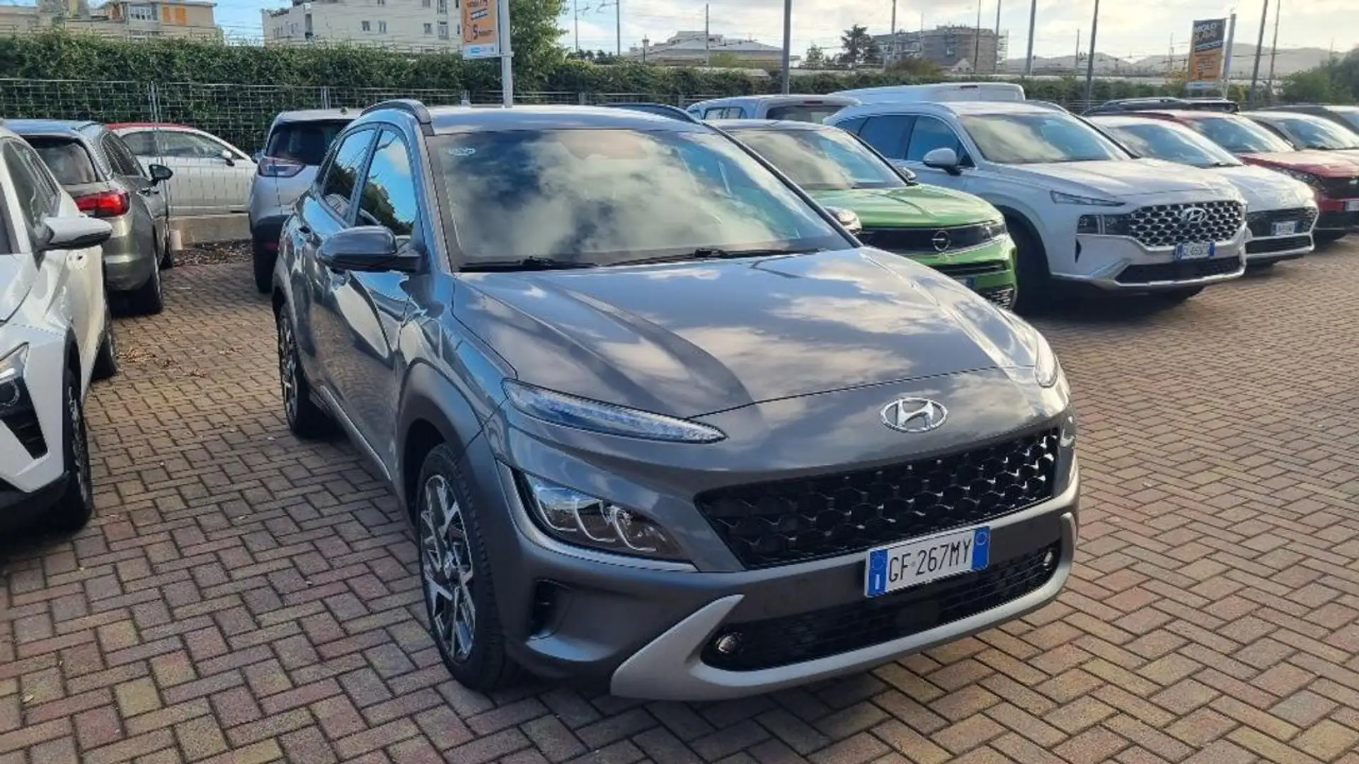 Hyundai KONA HEV 1.6 DCT XLine Gris - 2
