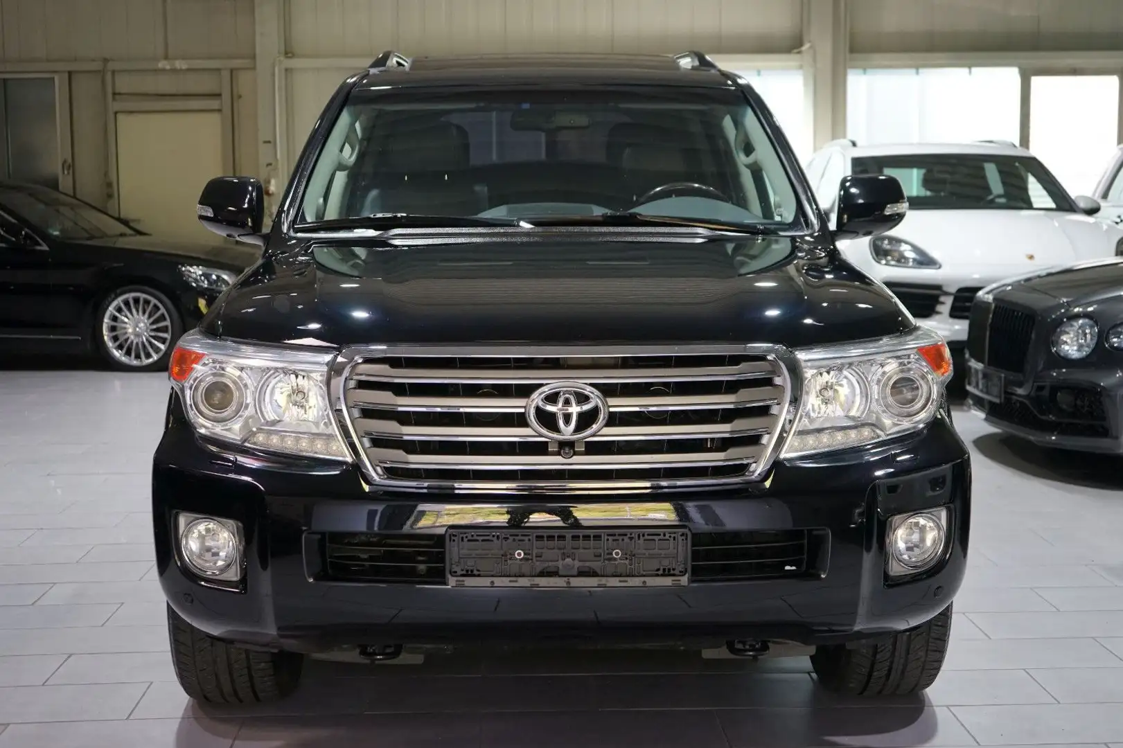 Toyota Land Cruiser 4.5 V8-D4D Executive*TOYOTA SERVICE Zwart - 2