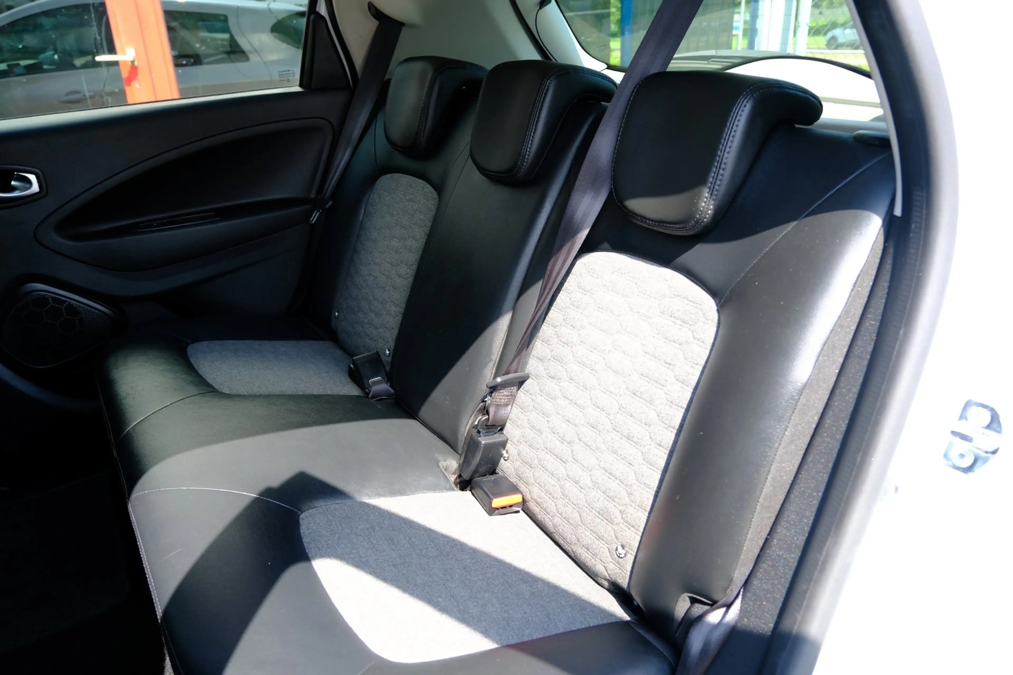 Renault ZOE R135 Intens 52 kWh (Huur Accu) Bose| CAM|Navi|Clim — photo 23