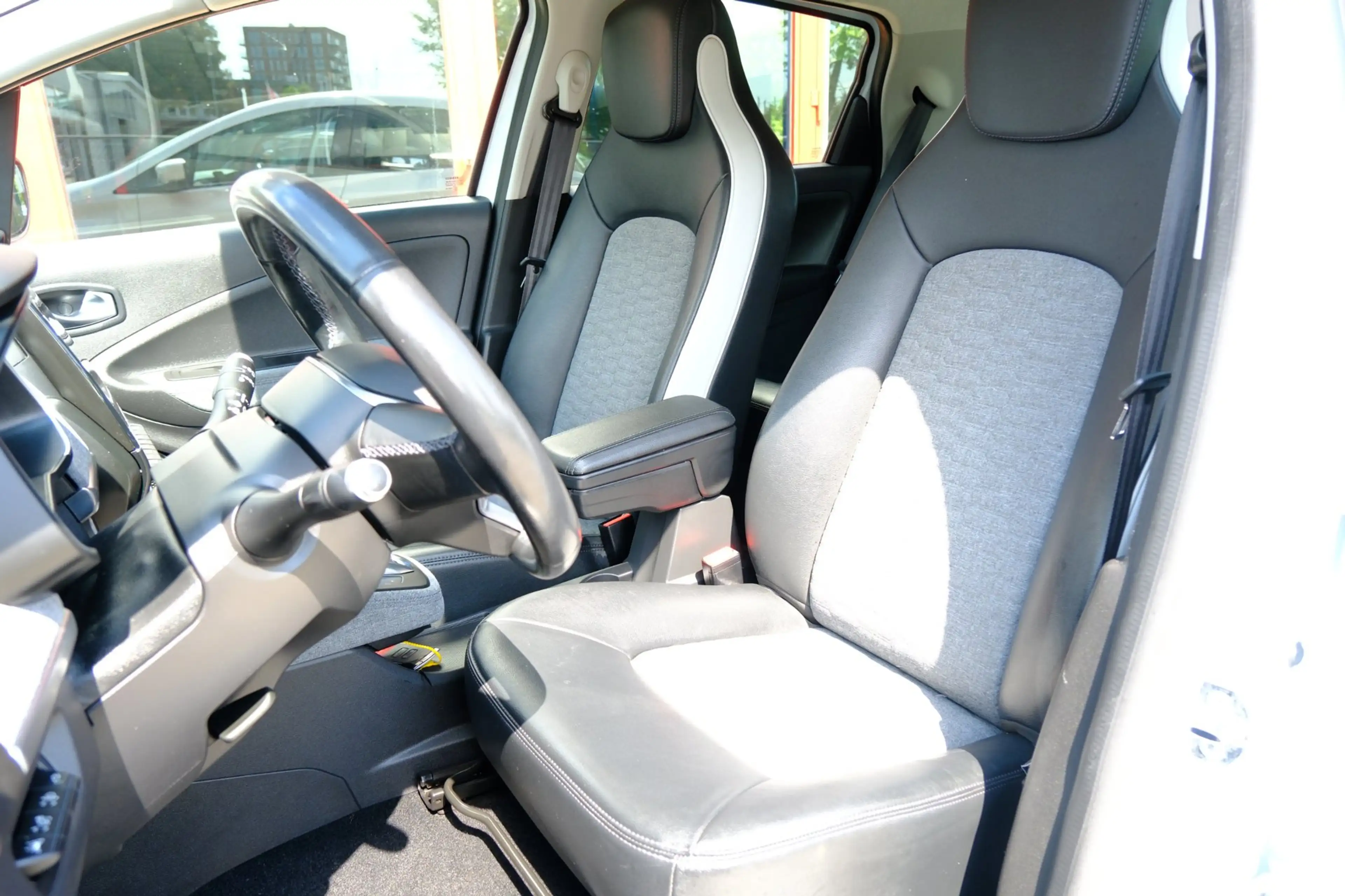 Renault ZOE R135 Intens 52 kWh (Huur Accu) Bose| CAM|Navi|Clim — photo 21
