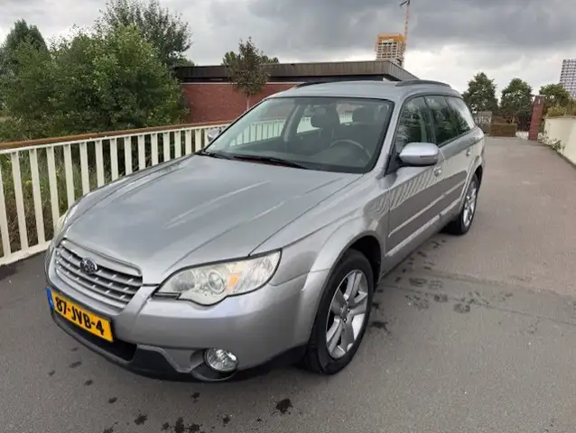 Subaru OUTBACK 2.5i Exclusive Edition