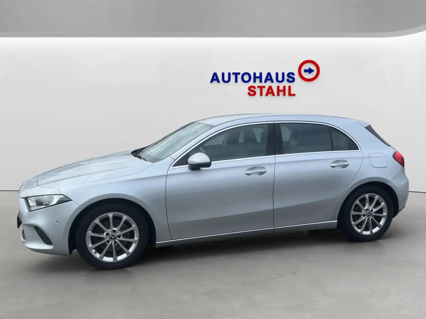 Mercedes-Benz A 200 Progressive Silber - 2