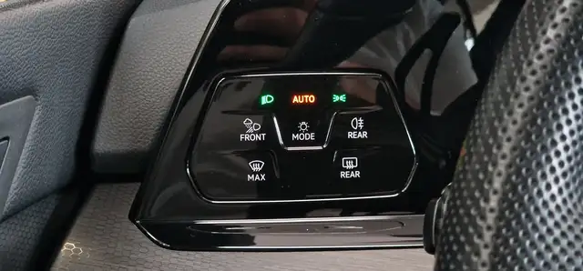 Volkswagen Golf view 22