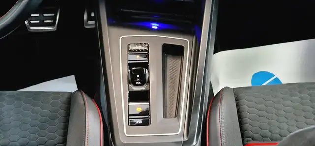 Volkswagen Golf view 19