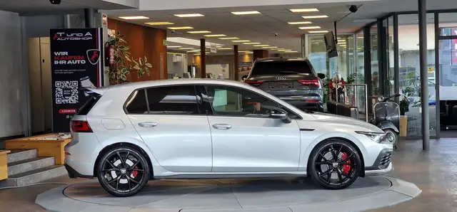 Volkswagen Golf view 5