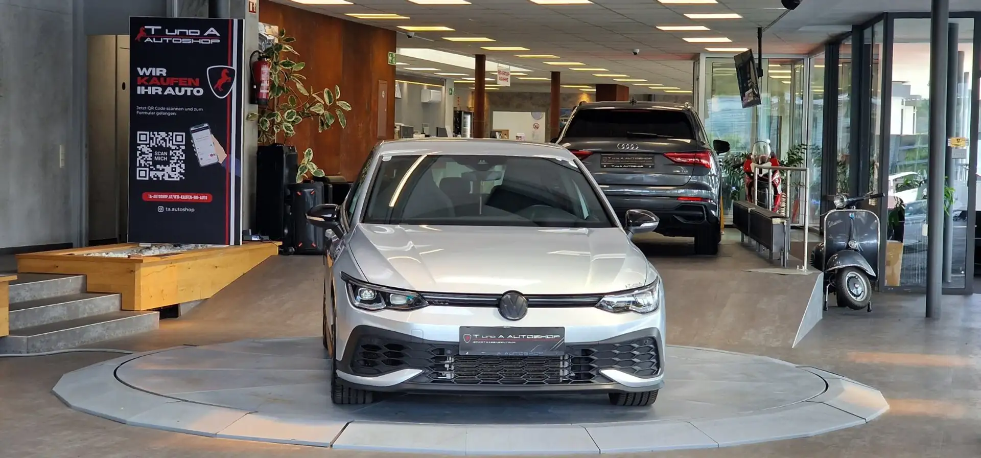 Volkswagen Golf 8 2.0 GTI CLUBSPORT DSG *Lenkradheizung*Digital-Co Grau - 2
