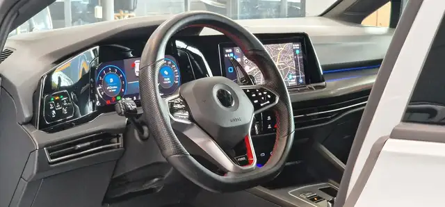 Volkswagen Golf view 11