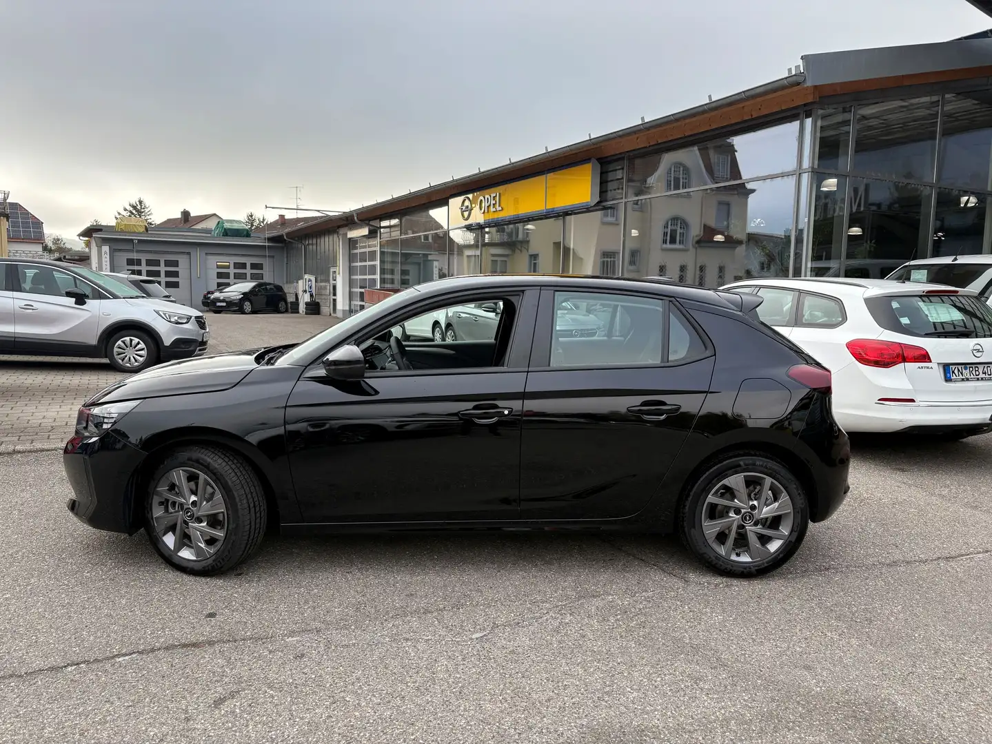 Opel Corsa F 5-türig 1.2 Turbo Edition Schwarz - 2