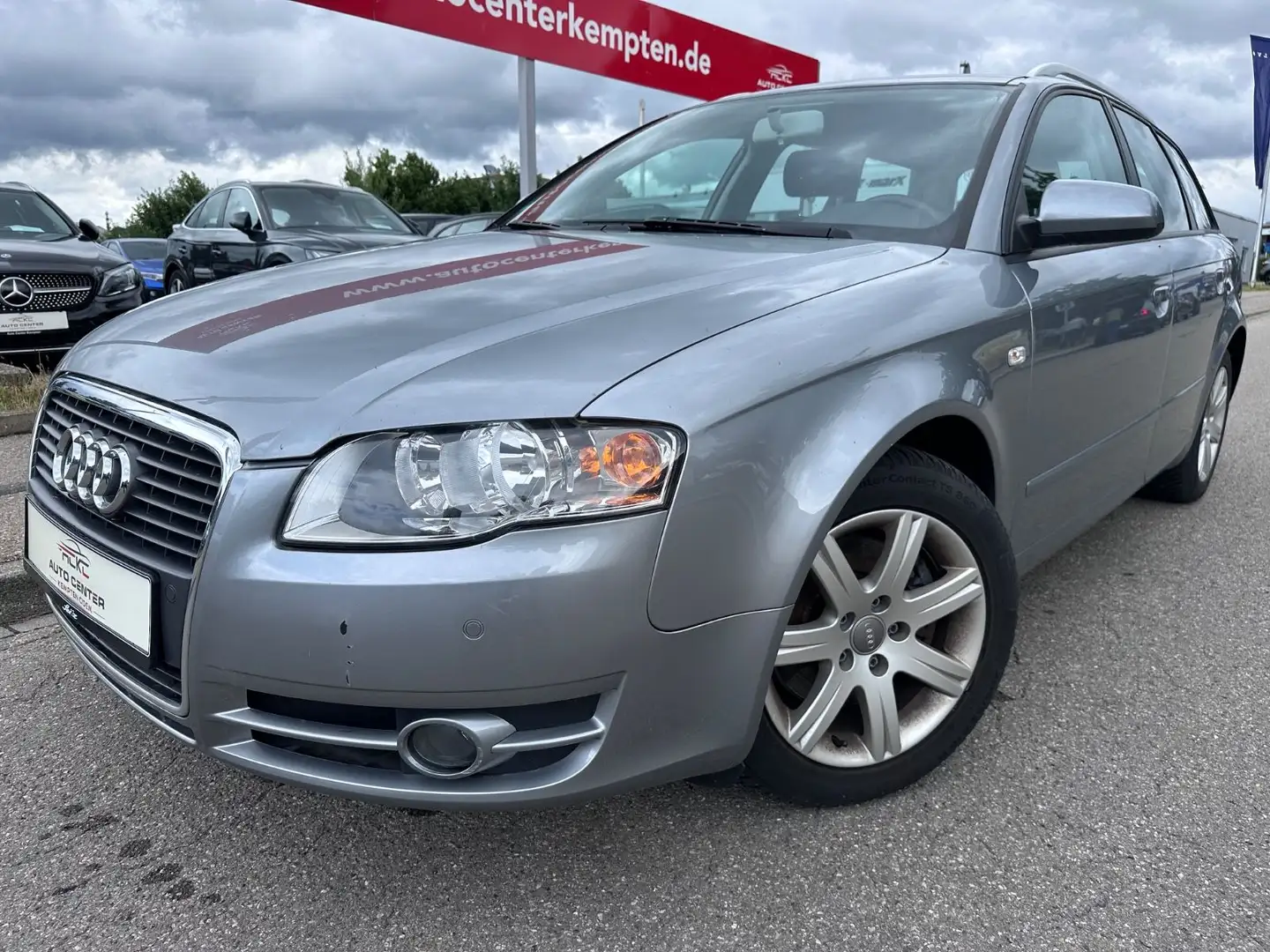 Audi A4 Avant 1.8 T Grau - 1