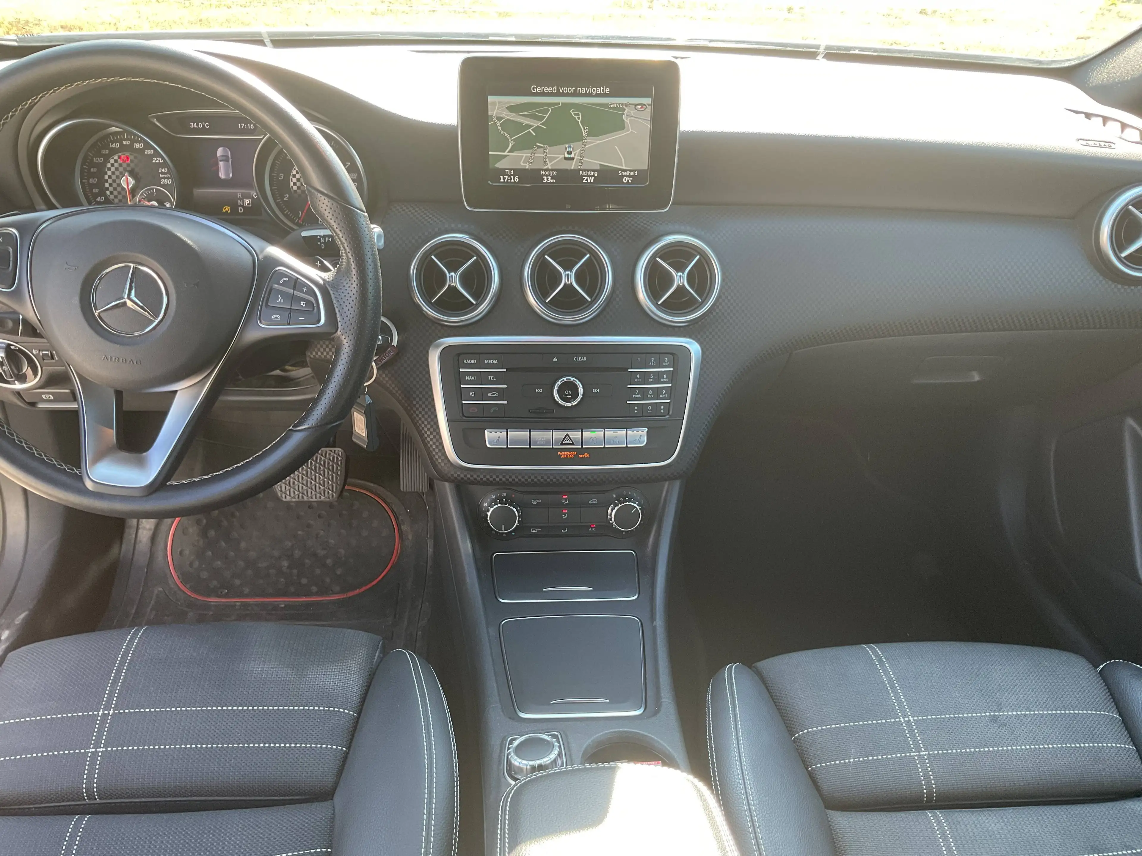 Mercedes-Benz A 180 Progressief * wegklapbare trekhaak * navigatie * parkeersensoren V + A — photo 9