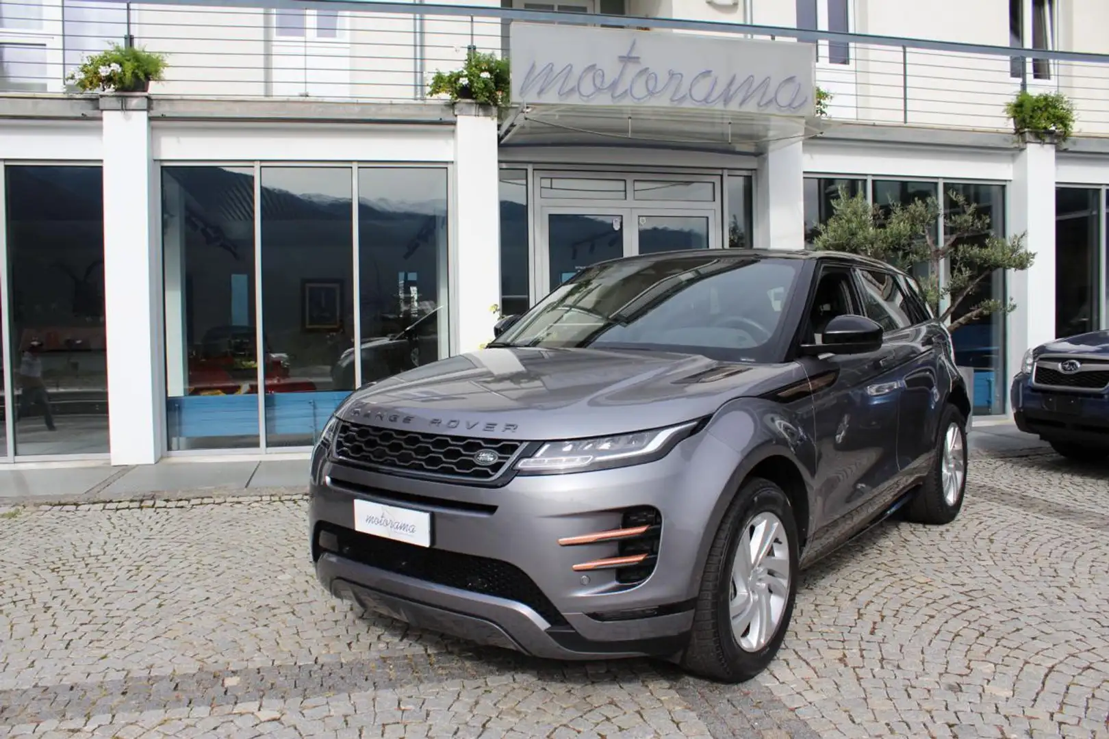 Land Rover Range Rover Evoque 1.5 I3 PHEV 300 CV AWD Auto R-Dynamic SE Gris - 1