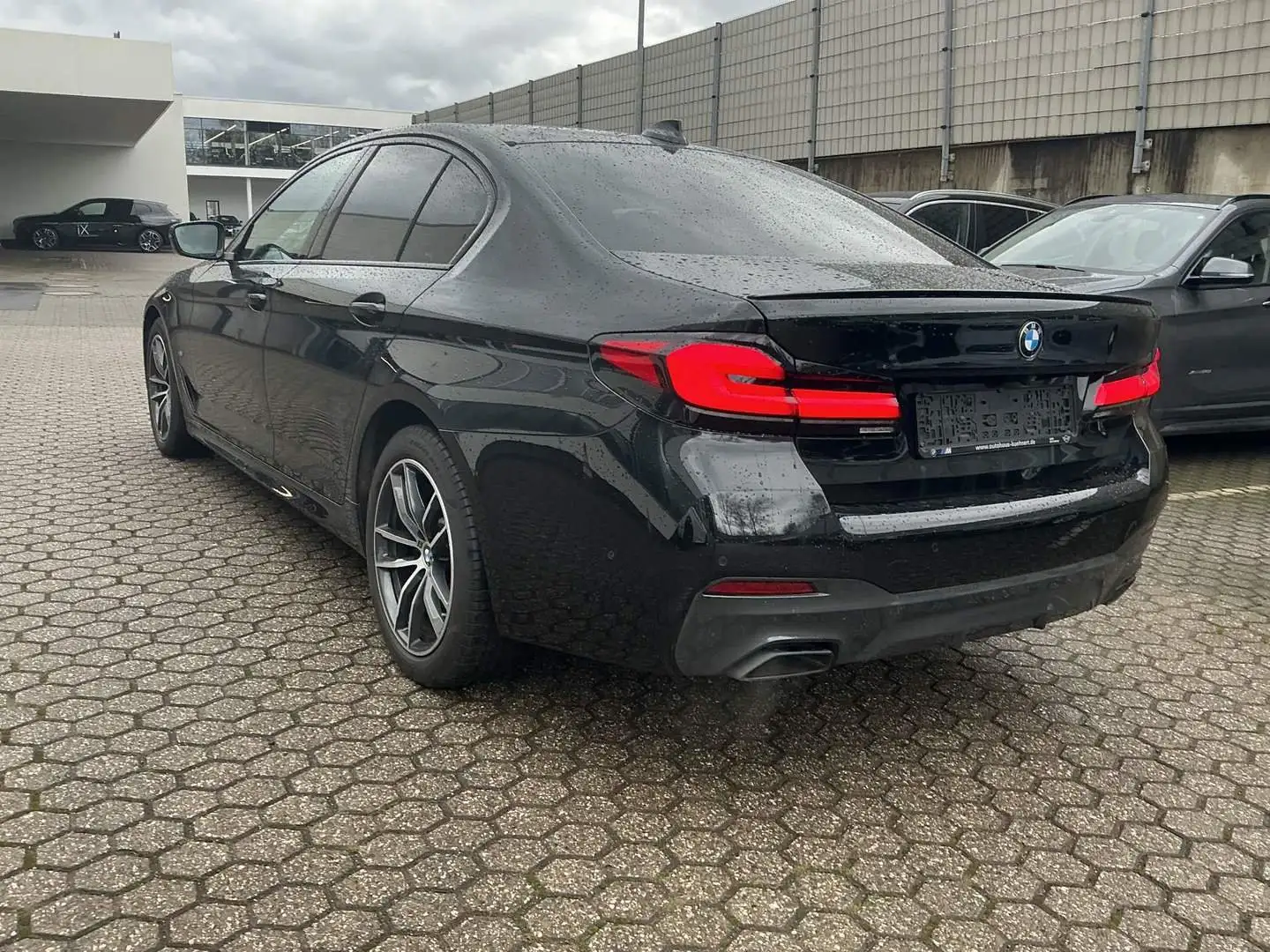 BMW 530 d xDrive M-SPORT PRO Laser HuD Memory ACC+ Leder Schwarz - 2