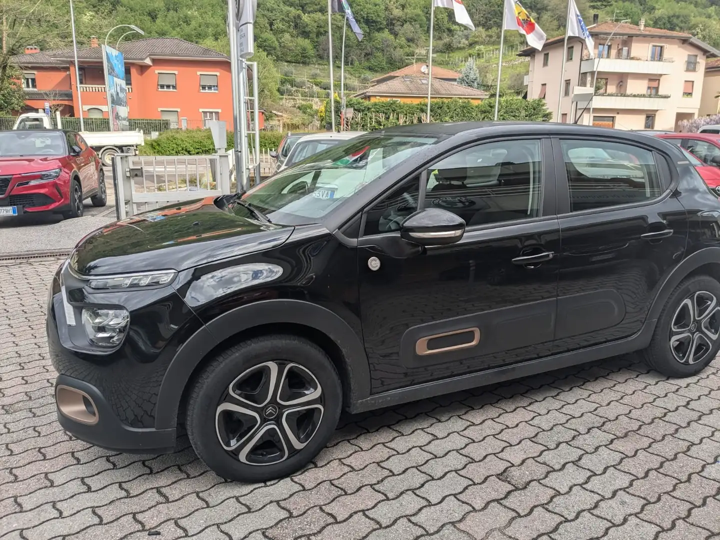 Citroen C3 1.2 puretech Shine s Noir - 2