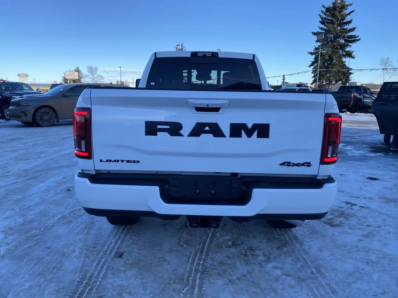 RAM 3500 снимка RAM 3500