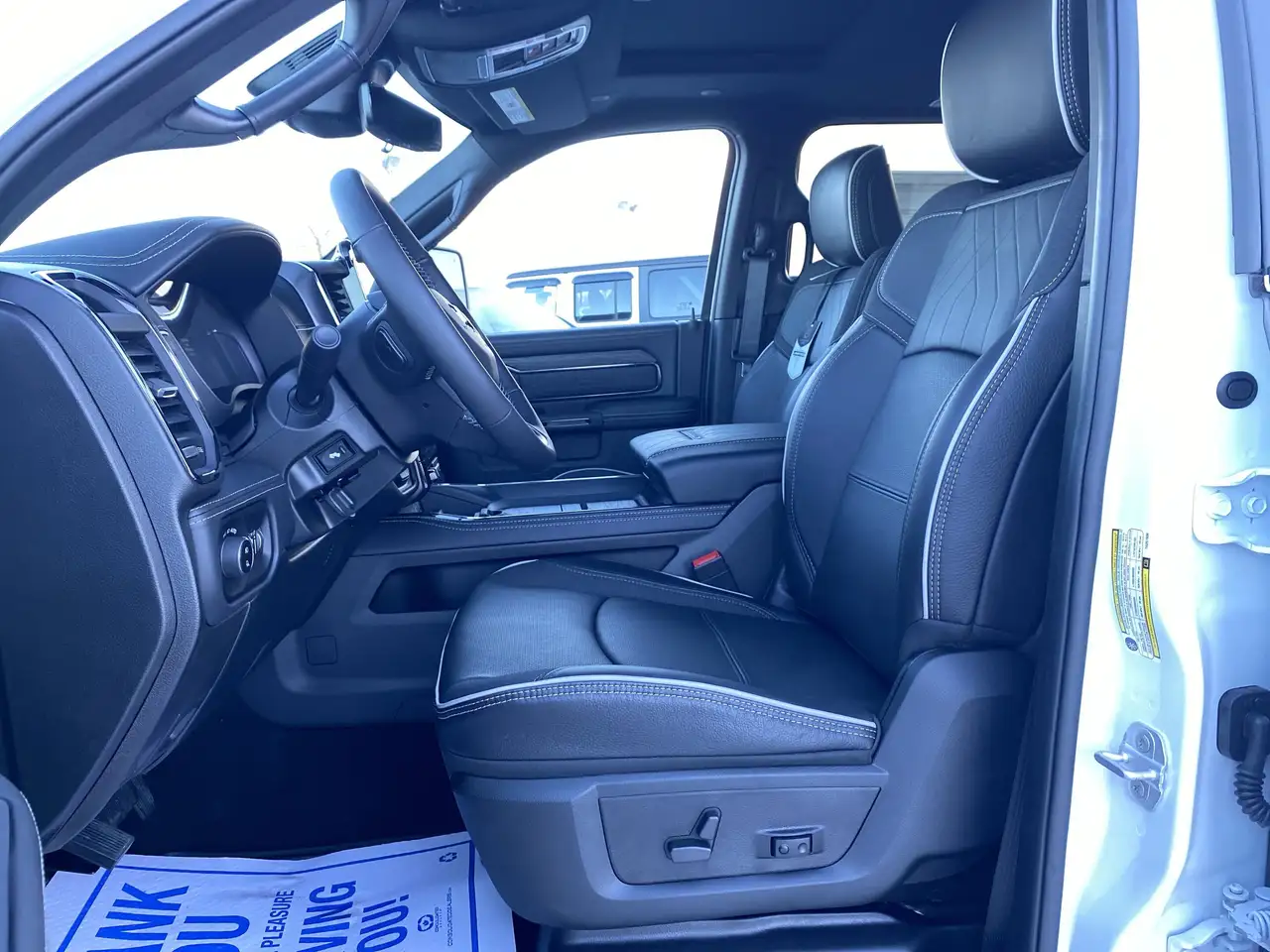 RAM 3500 снимка RAM 3500