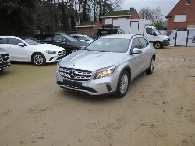Mercedes-Benz GLA 180 GLA 180 Business Solution (EU6.2)
