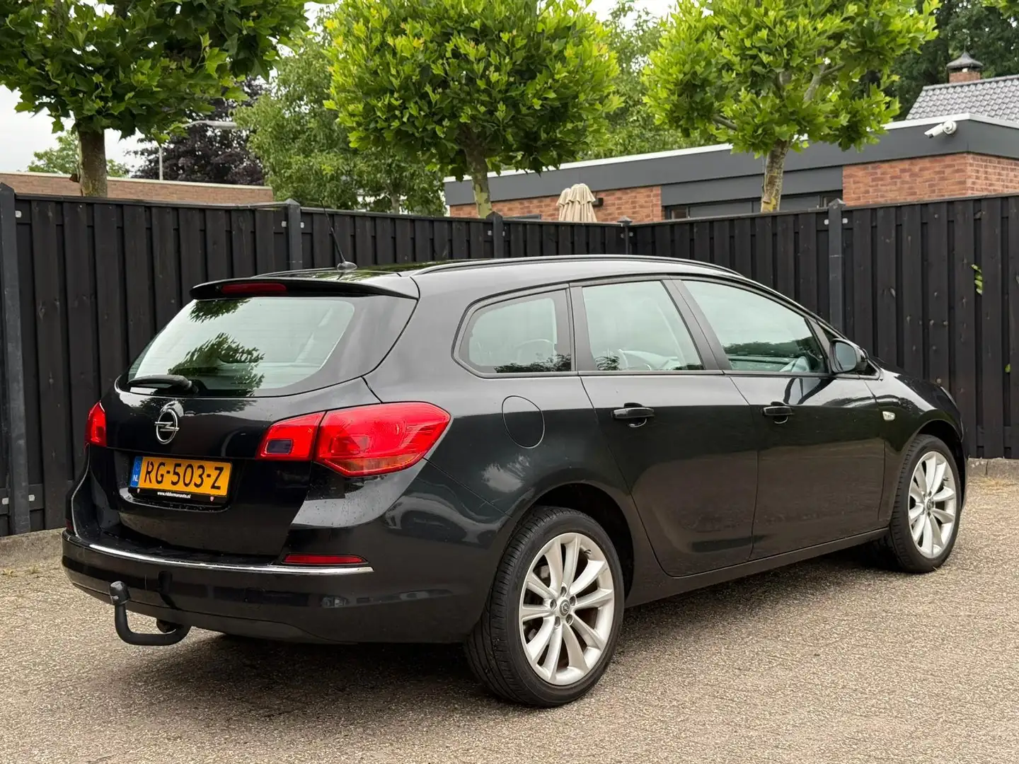 Opel Astra Sports Tourer 1.4 Trekhaak Grijs - 2
