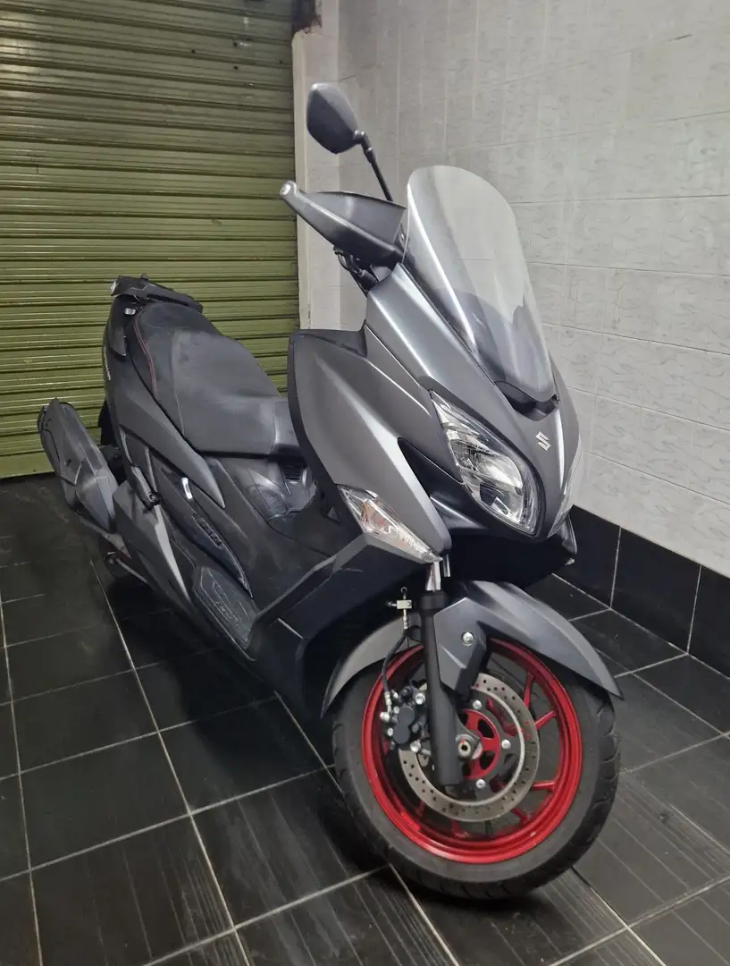 Suzuki Burgman 400 Чорний - 1