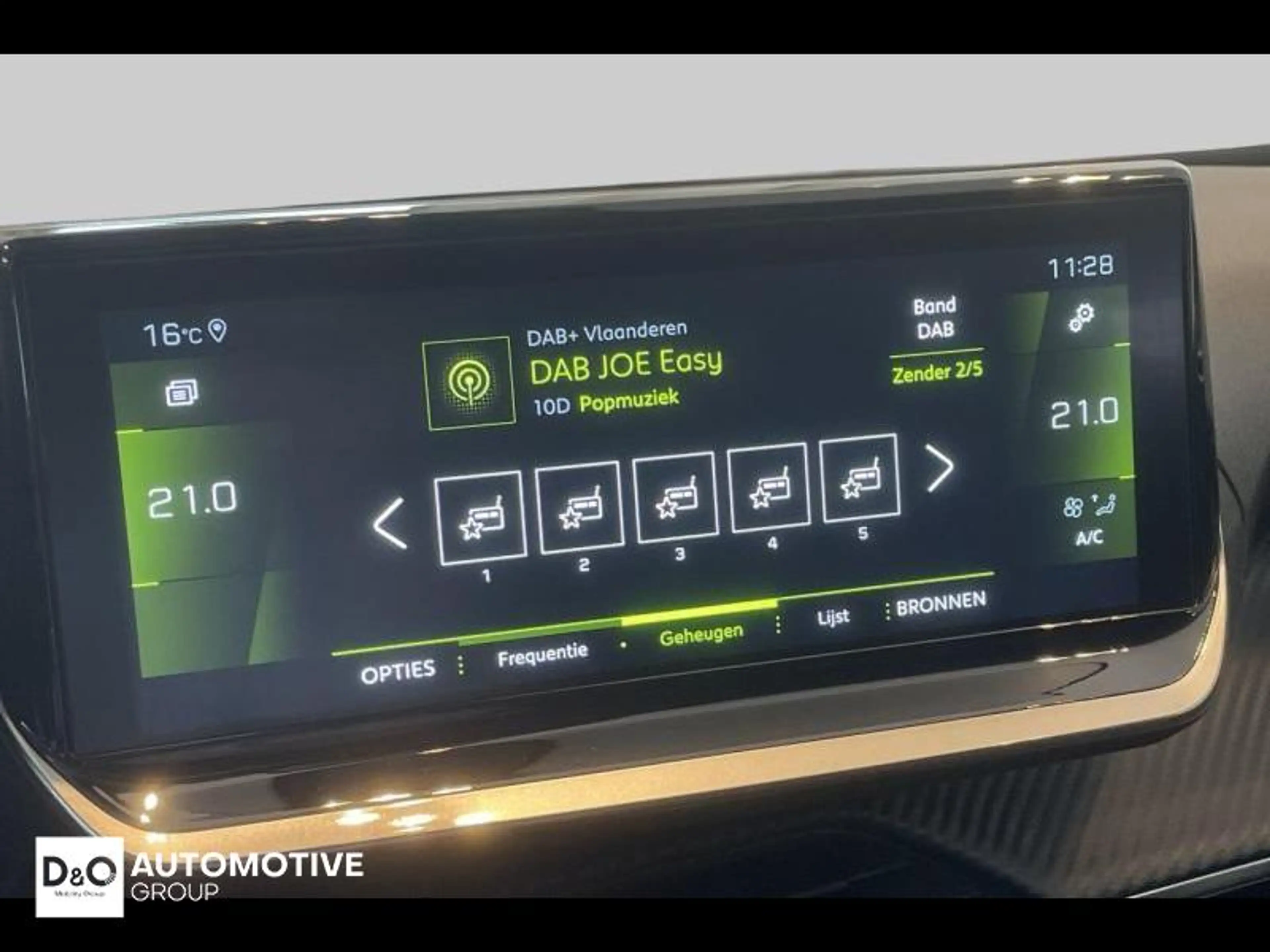 Peugeot 2008 Allure | auto airco | GPS | camera | — photo 21