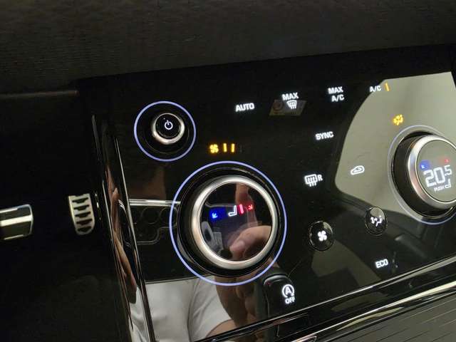 Land Rover Range Evoque — photo 17