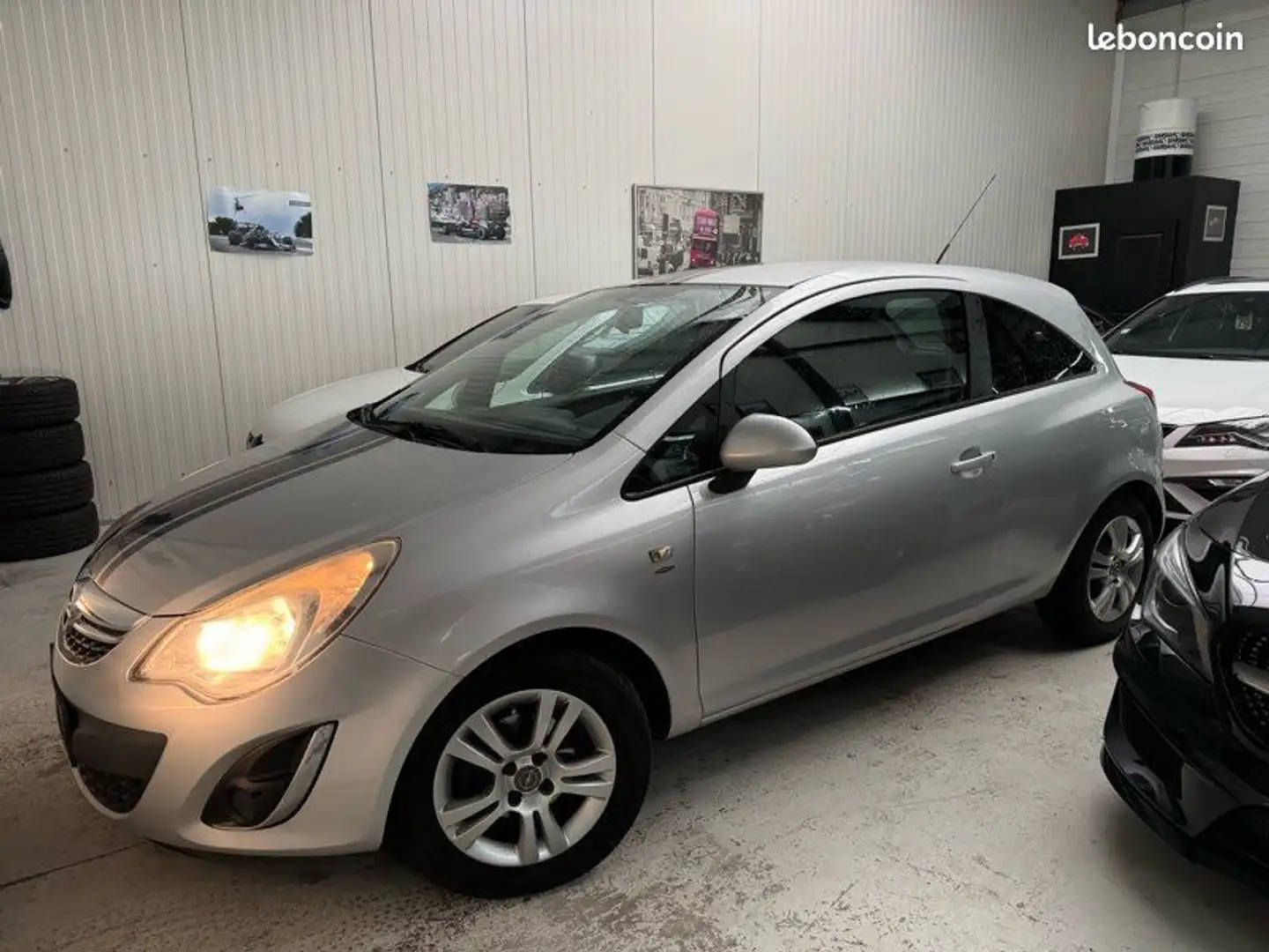 Opel Corsa 1.4 Satellite 87ch 83700KM Gris - 2