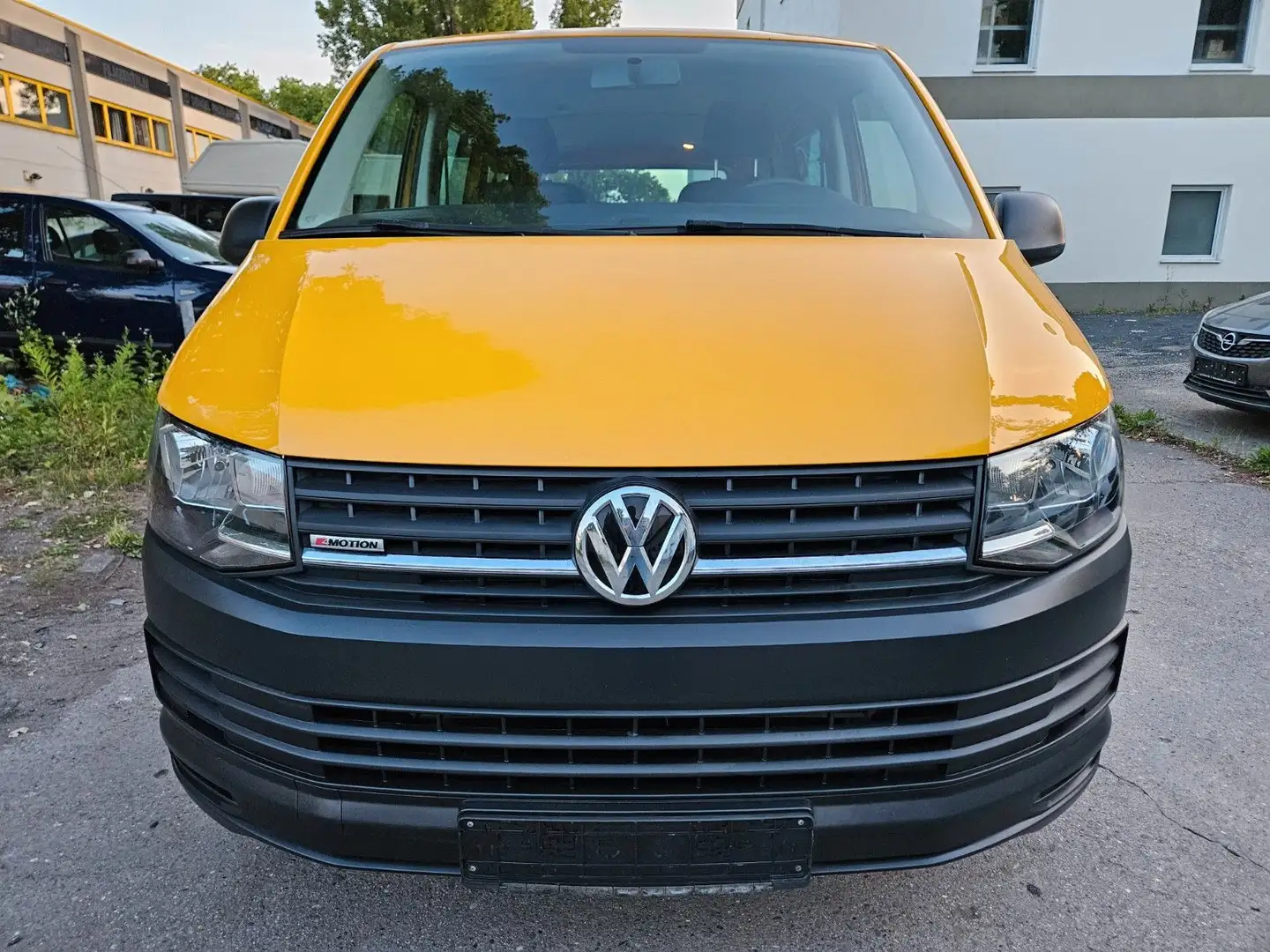 Volkswagen T6 Transporter T6 2.0 TDI Transporter Lang 4Motion *Kamera*1.Hd Gelb - 2
