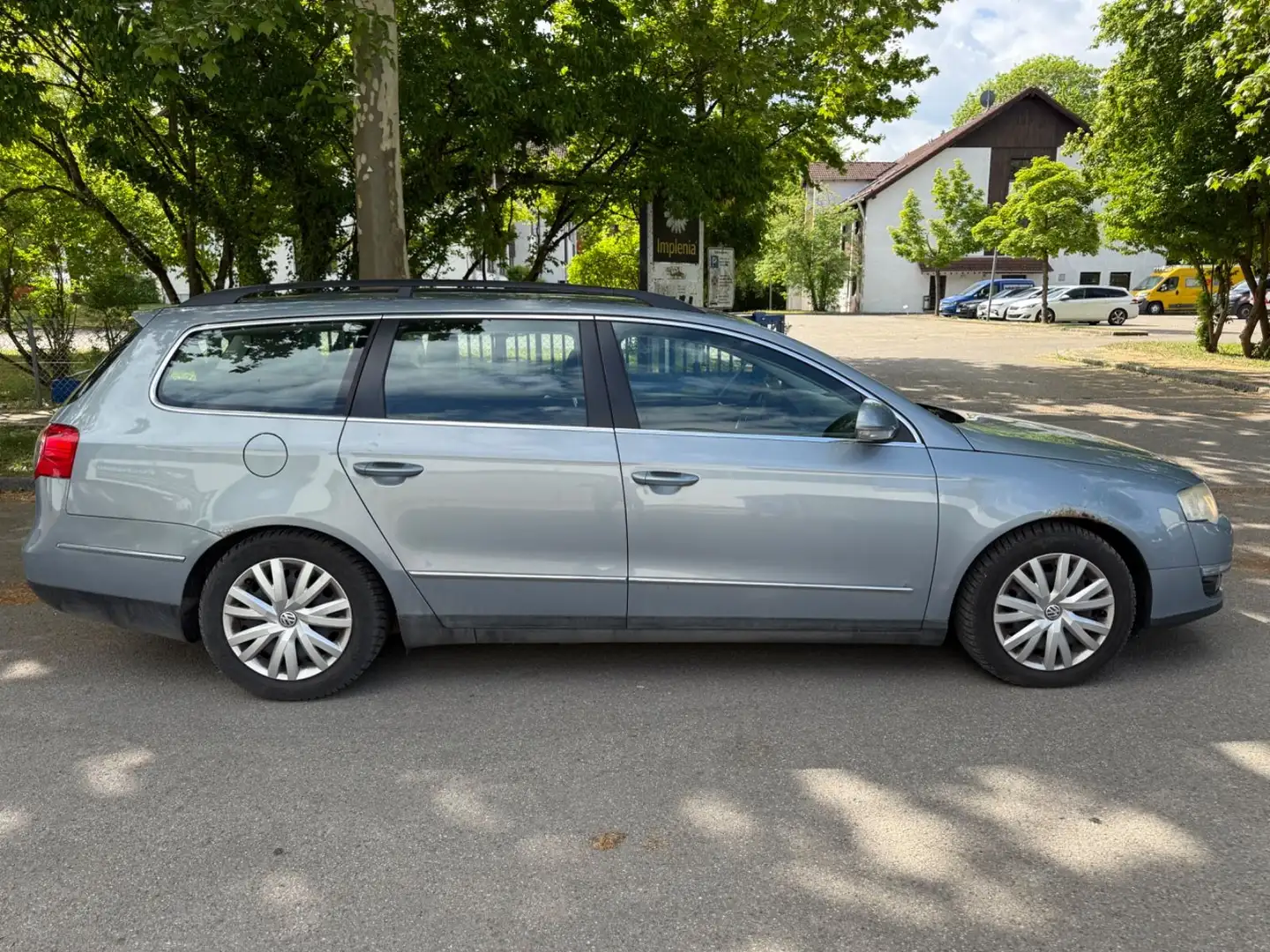 Volkswagen Passat 1.8 TSI 118 KW Comfortline AHK PDC Grau - 1