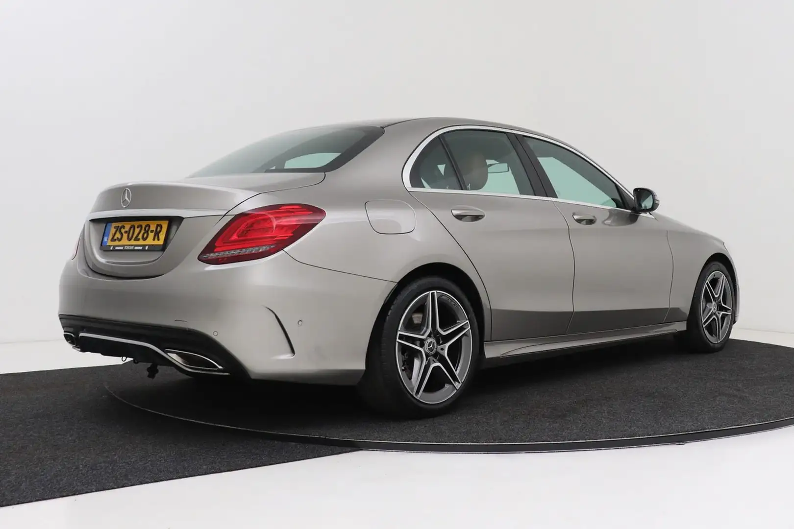 Mercedes-Benz C 180 Business Solution AMG | Trekhaak | Digital Cockpit Grau - 2