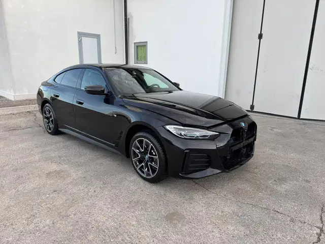 BMW i4 edrive40 Msport 83kw/h 340cv INCIDENTATA