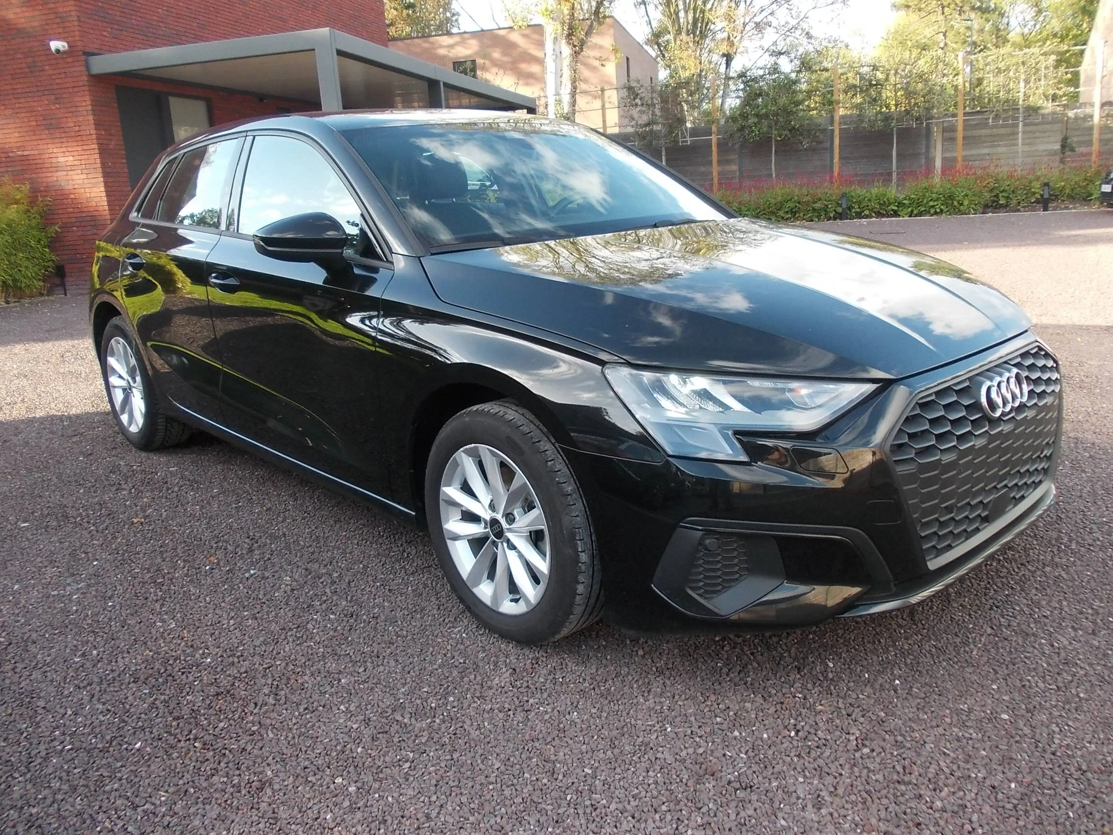 Audi A3 A3 Sportback 30 TFSI Attraction — photo 3