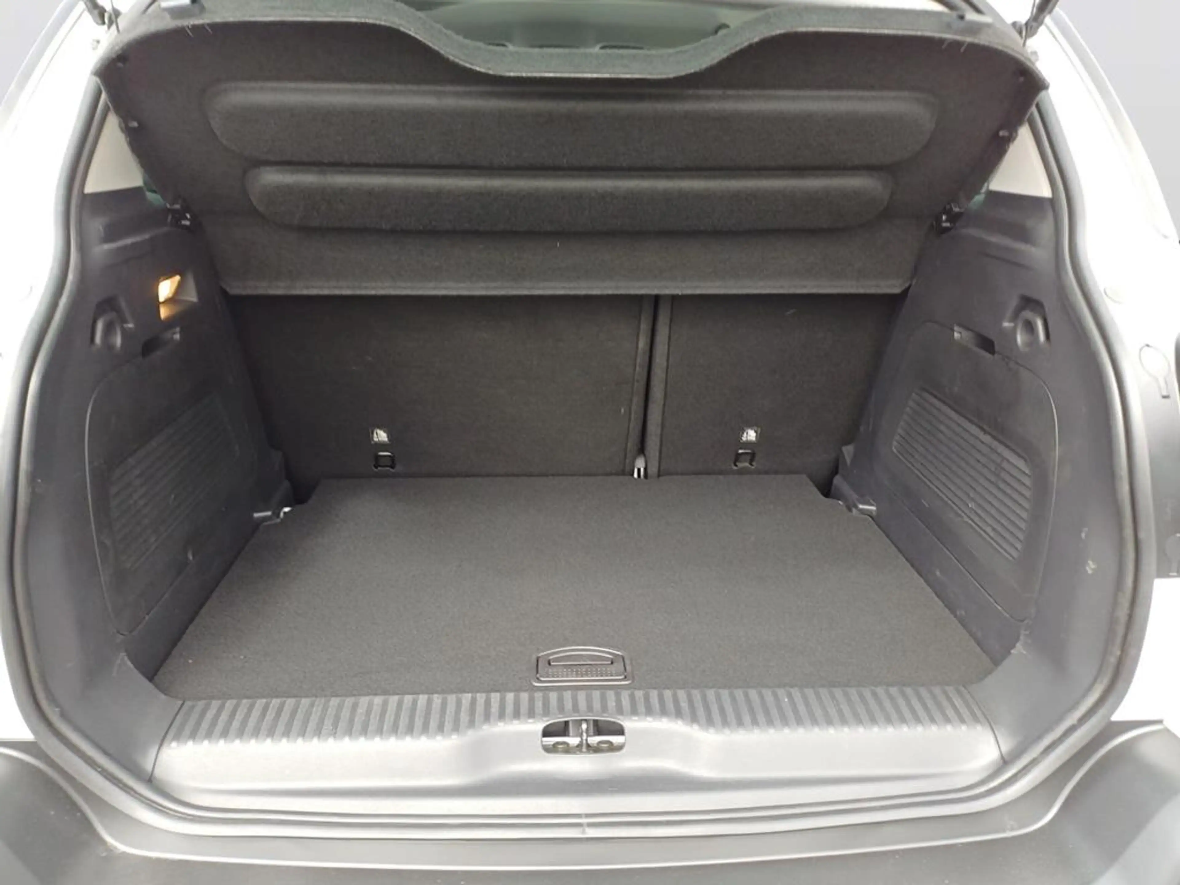 Citroen C3 Aircross PureTech 110 S&S Shine — photo 6