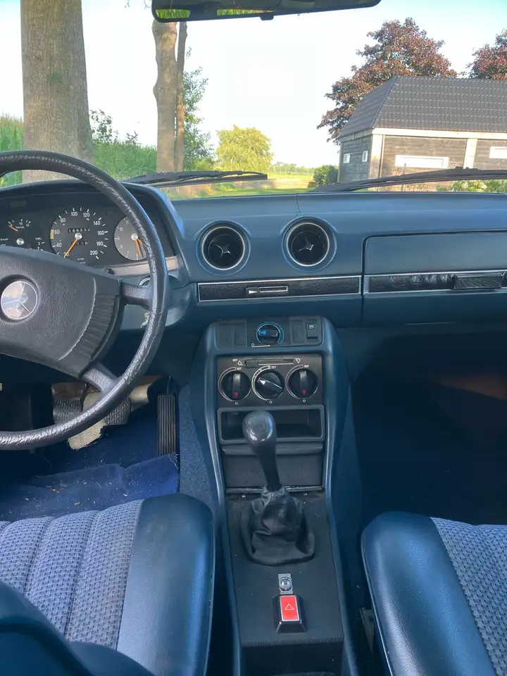 Mercedes-Benz 200, foto 6
