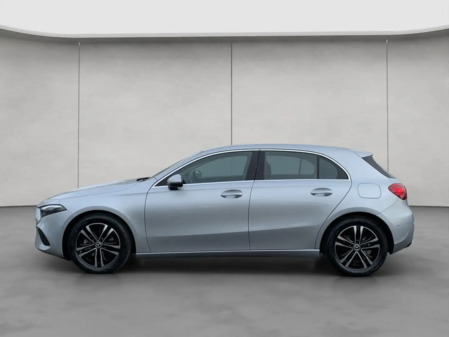 Mercedes-Benz A 180 A-Klasse Silver - 2