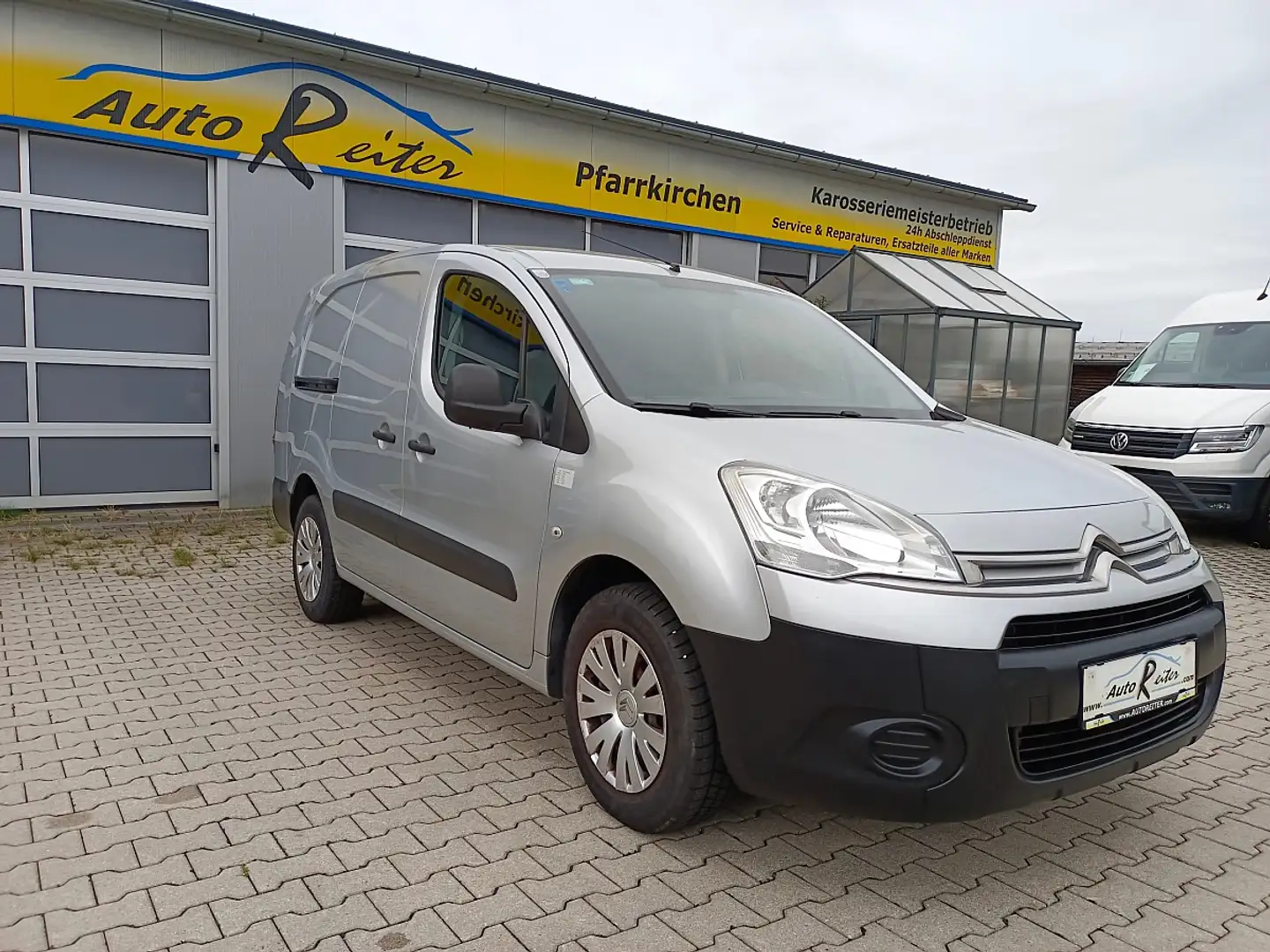 Citroen Berlingo Kasten 660 kg 1,6 HDi FAP 90 L2 Komfor... Grau - 1