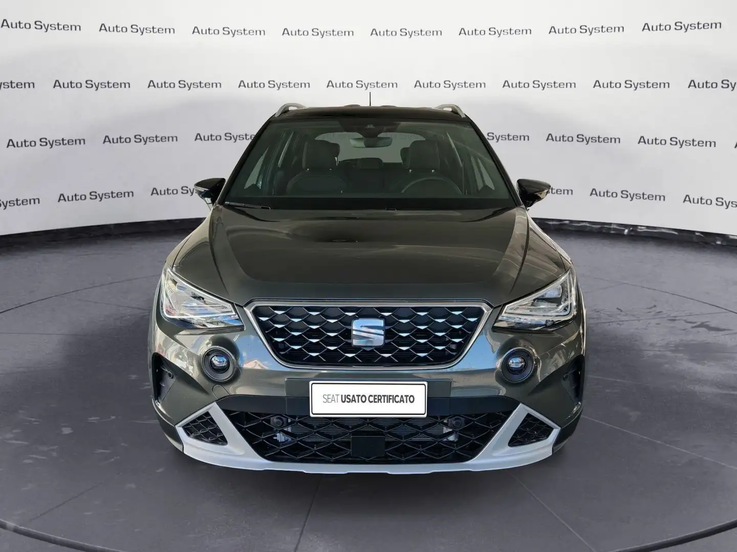 SEAT Arona 1.0 EcoTSI 110 CV Xperience Gri - 2