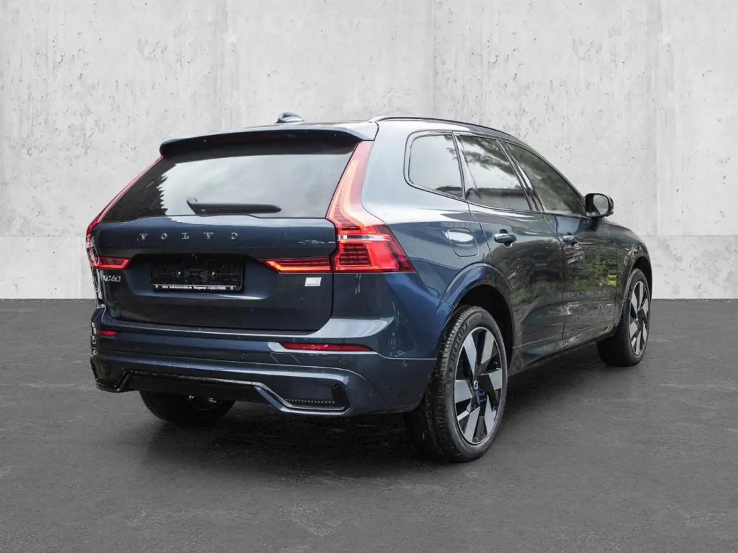 Volvo XC60 Ultra Dark Recharge Plug-In Hybrid AWD T8 Twin Eng Blau - 2