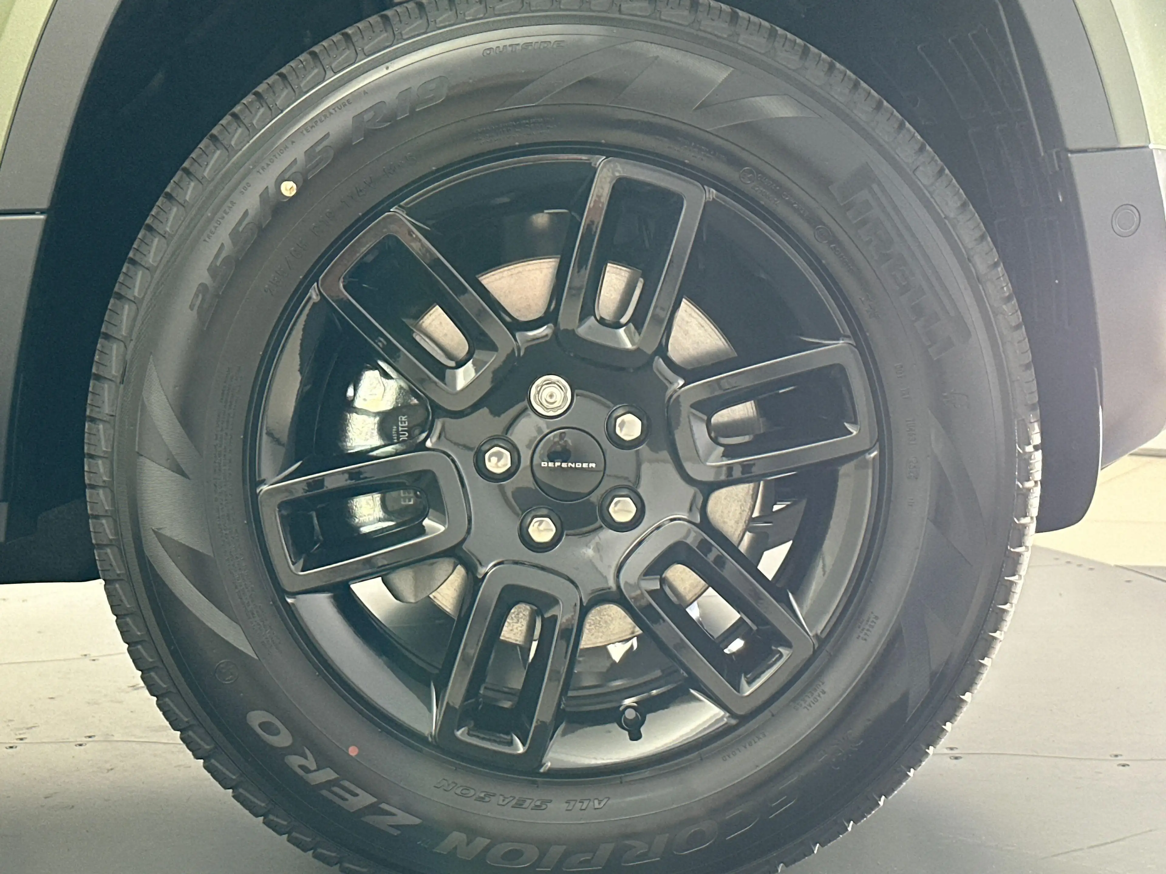 Land Rover Defender 110 D200 S AWD Auto. 26MY — photo 9