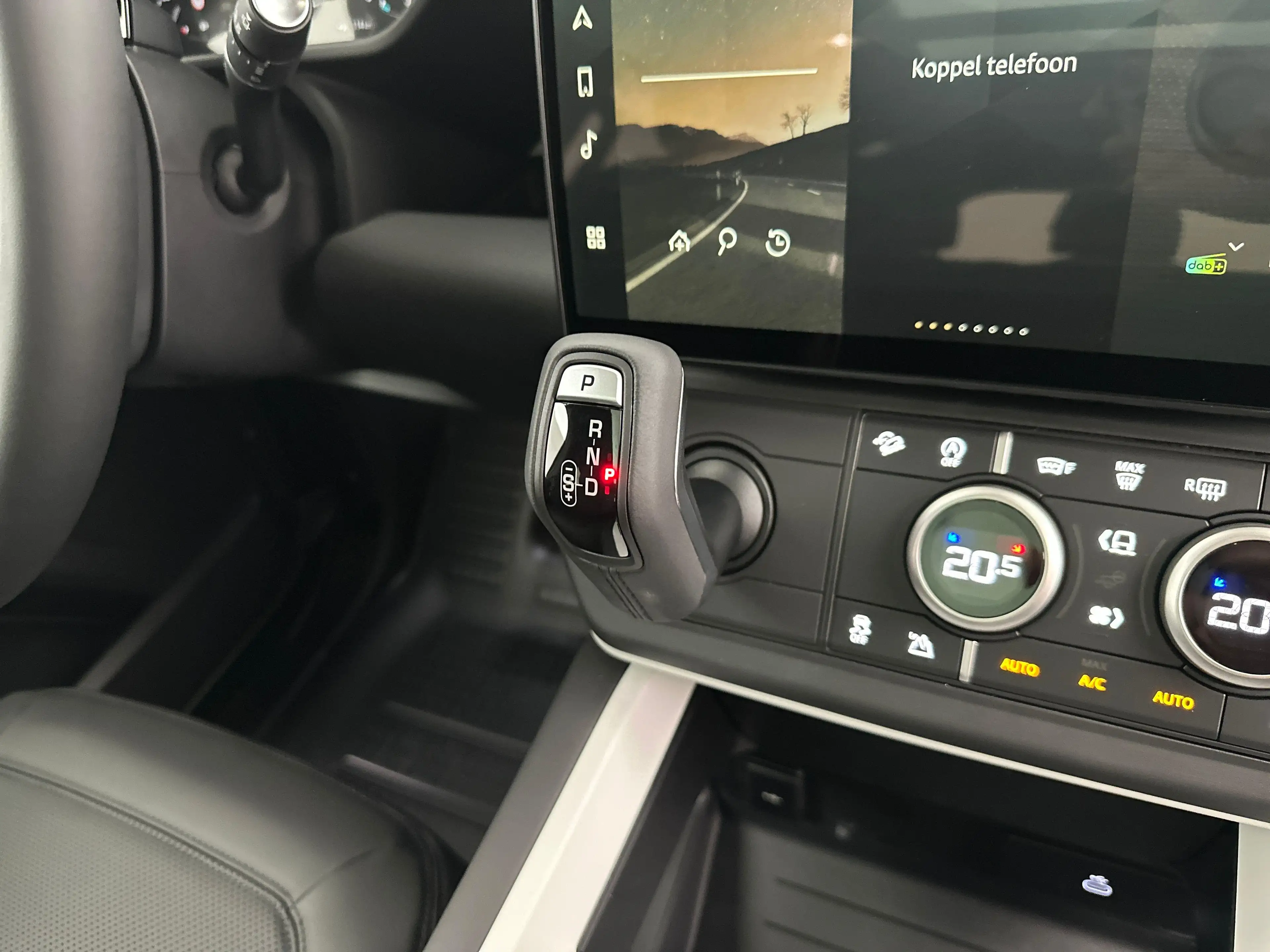 Land Rover Defender 110 D200 S AWD Auto. 26MY — photo 12