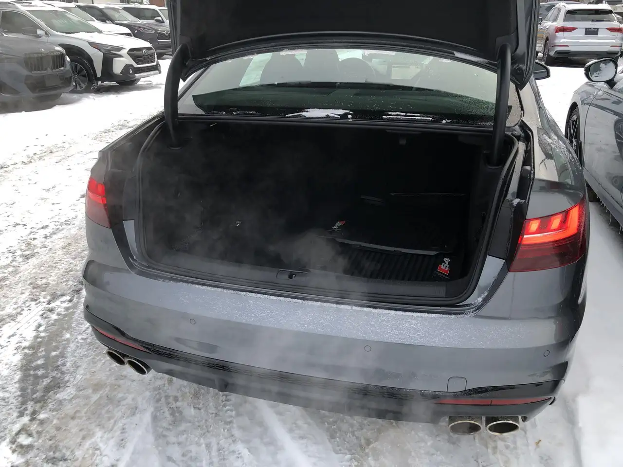 Audi S4 снимка Audi S4
