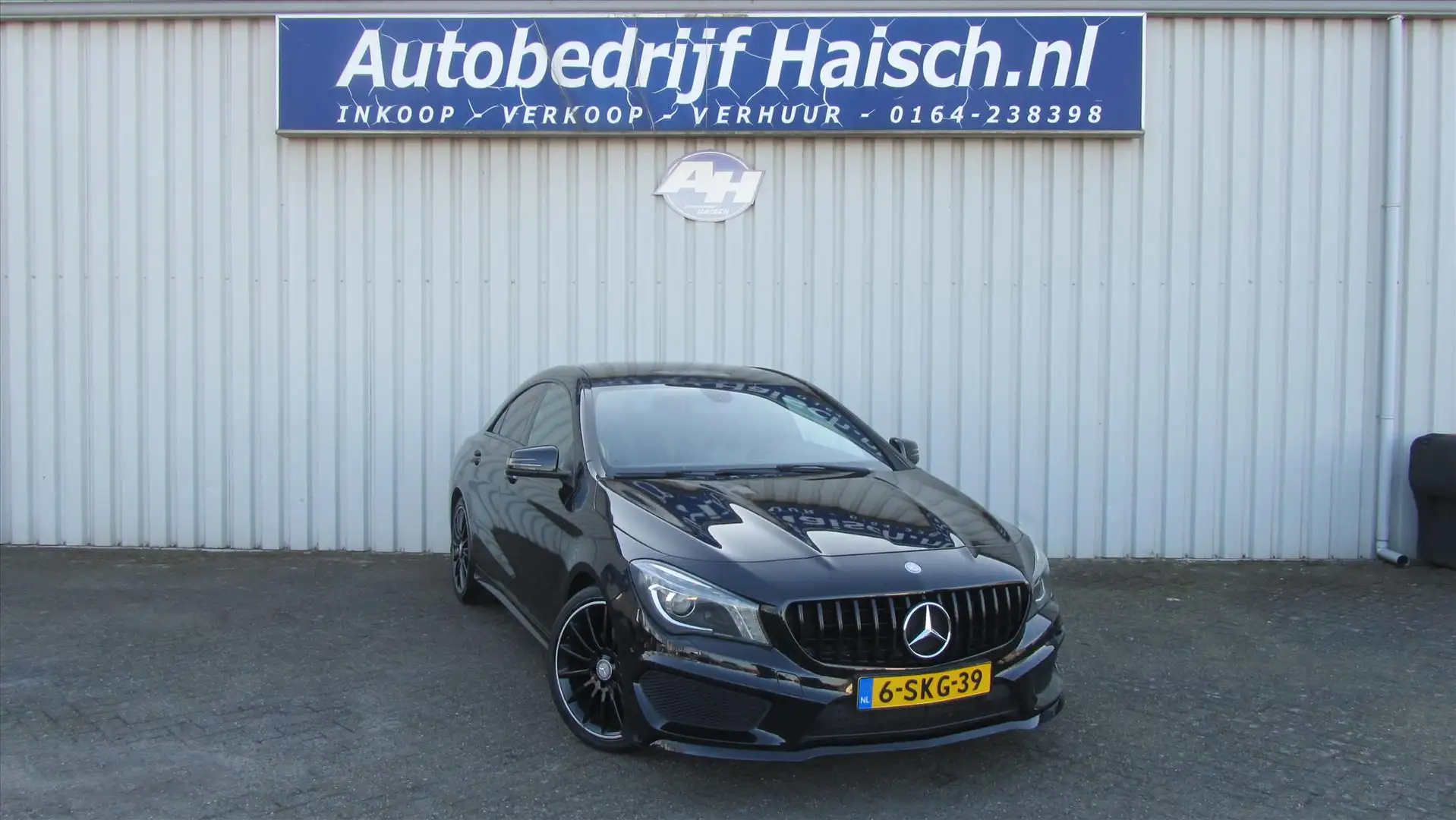 Mercedes-Benz CLA 200 1.6 115KW Edition 1 Zwart - 1