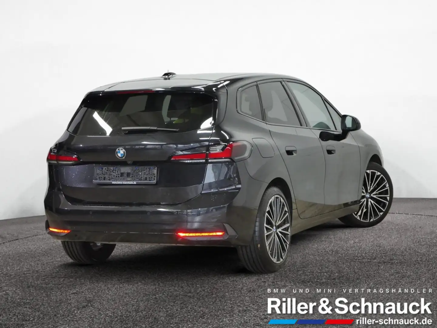 BMW 218 i Active Tourer LED+NAVi+KAM+SHZG Schwarz - 2