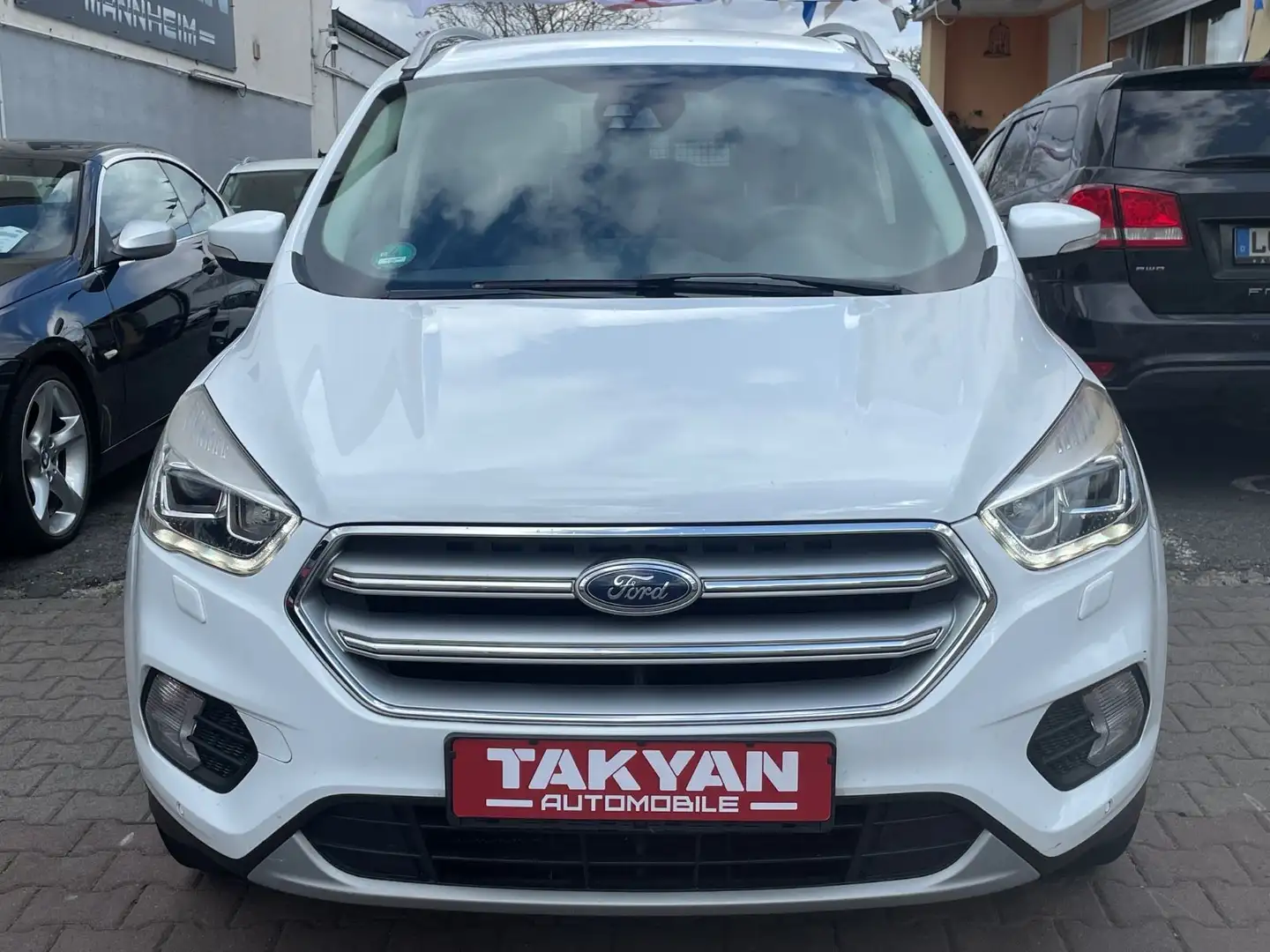 Ford Kuga Cool & Connect Bianco - 2