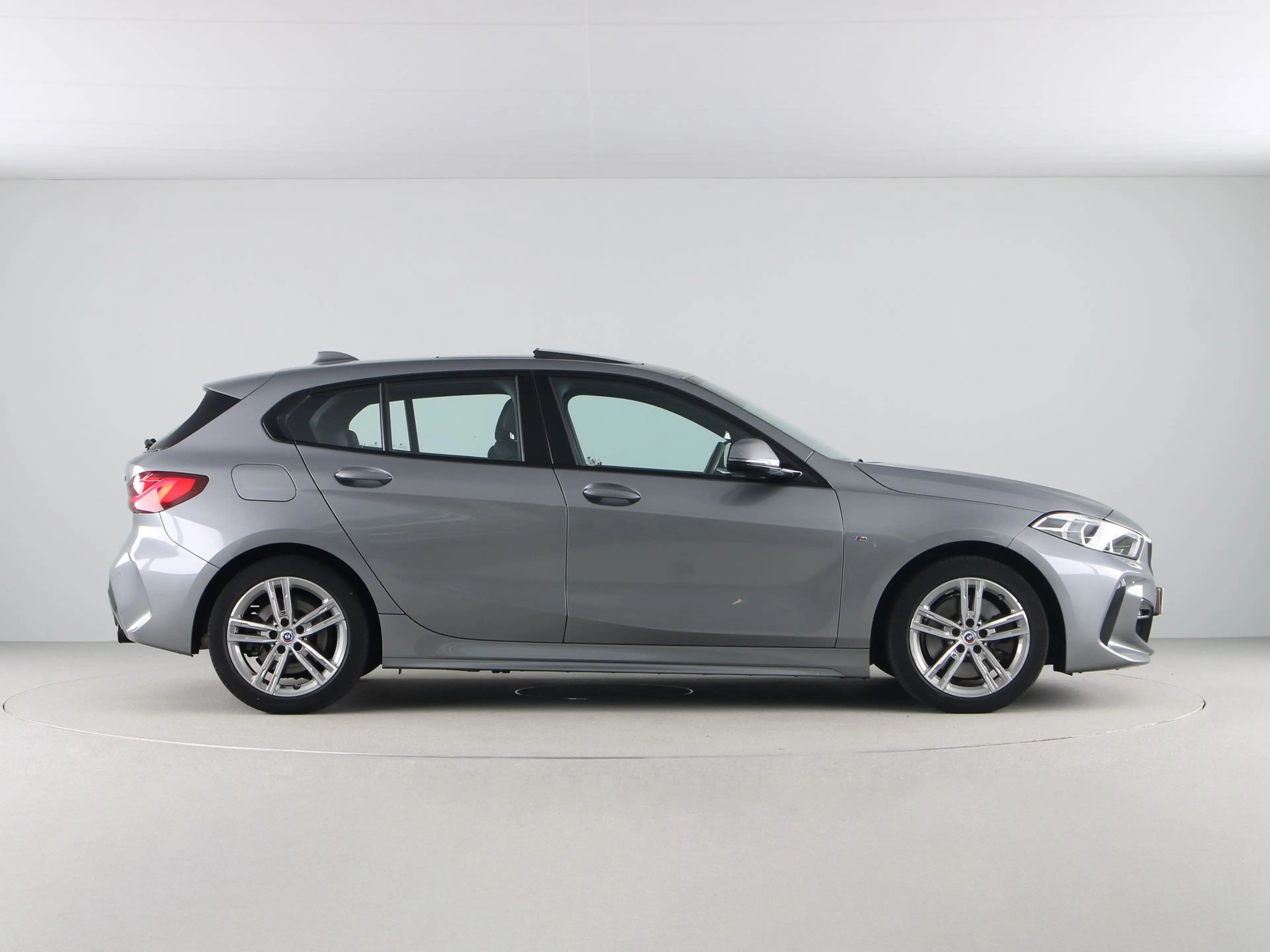 BMW 120 1 Serie 120i M-Sport — photo 8