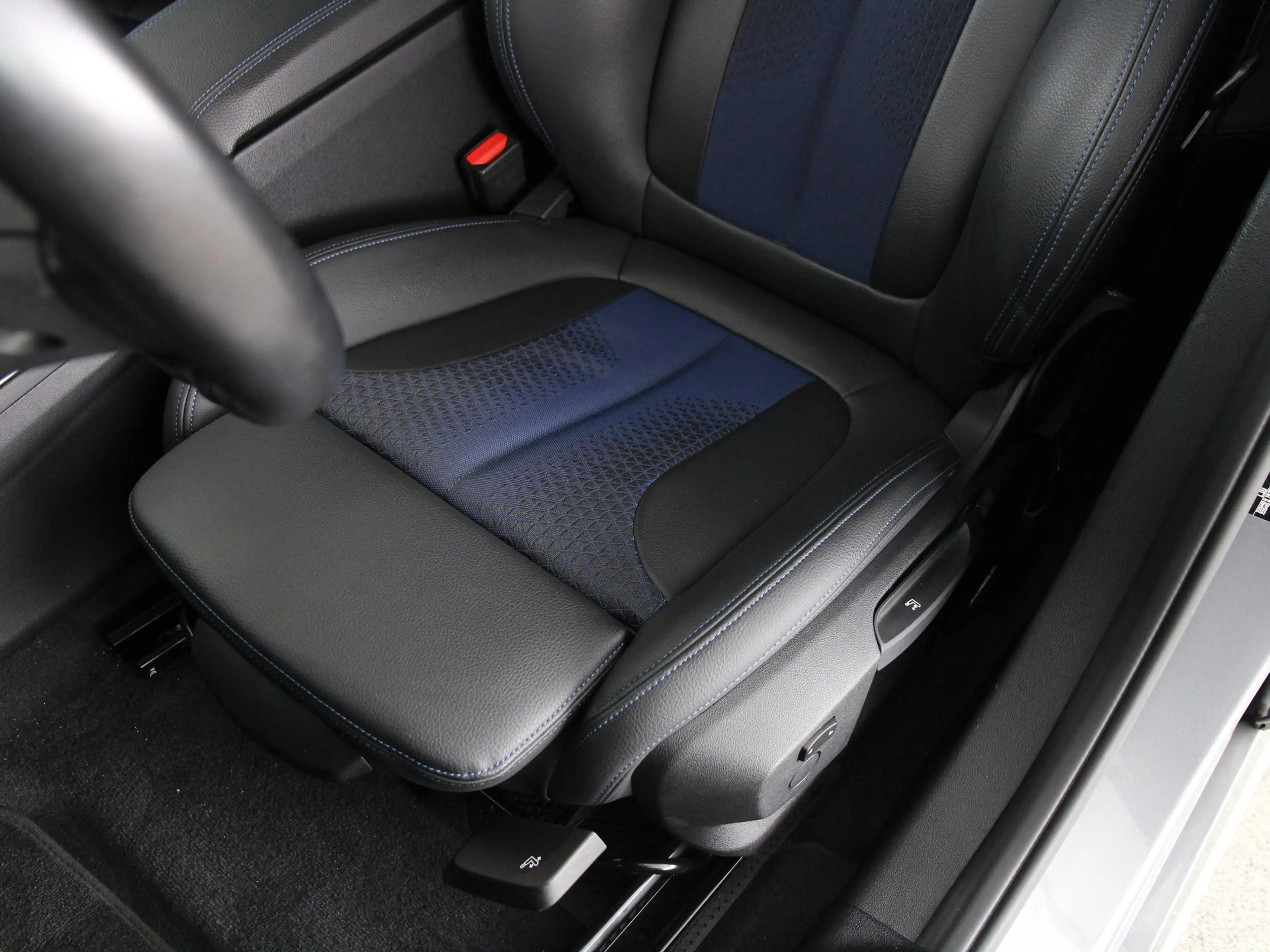 BMW 120 1 Serie 120i M-Sport — photo 15