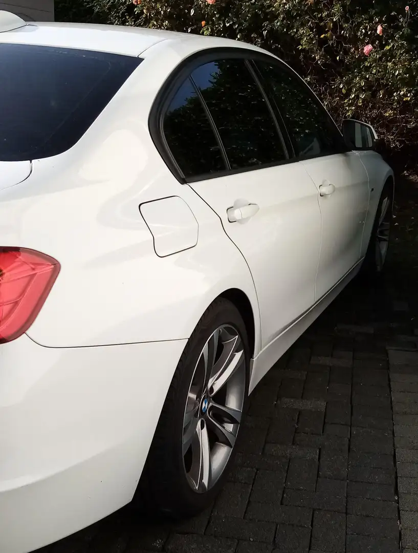 BMW 328 328i Sport-Aut. Sport Line - 2