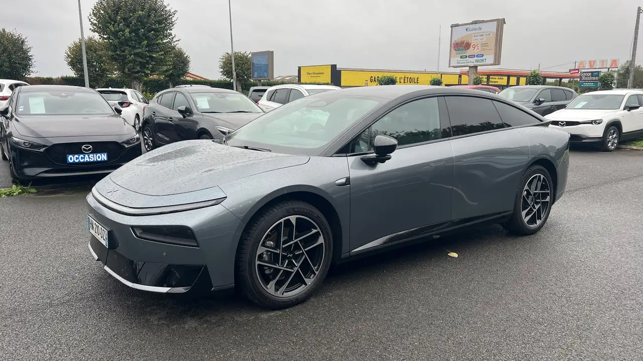 Xpeng P7
